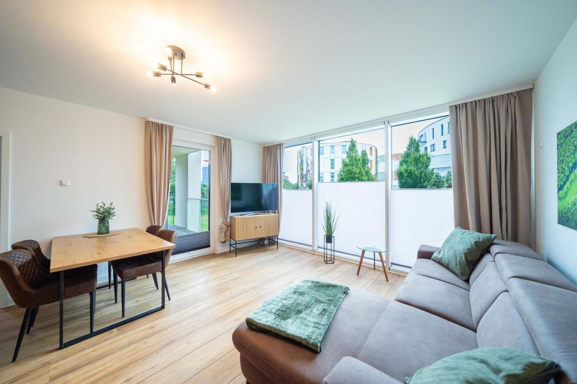 Ferienwohnung Moebliertes Wohnen - Novalie Rostock Exterior foto